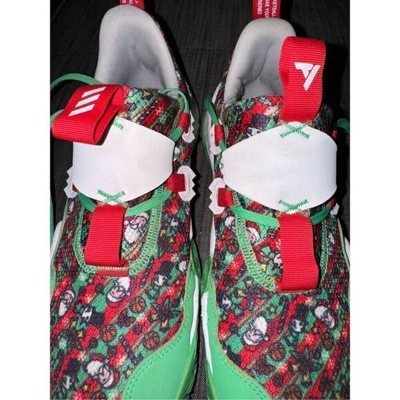 Adidas Trae Young 1 Christmas Shoes EUC SIZE 9.5 MENS - Picture 9 of 9